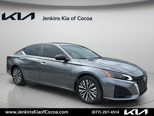 Used 2025 Nissan Altima 2.5 SV FWD video 1