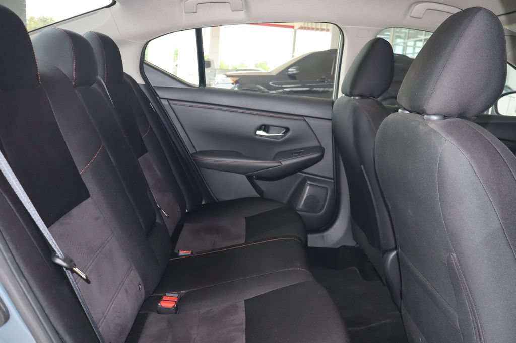 Used 2025 Nissan Sentra SR FWD image 35