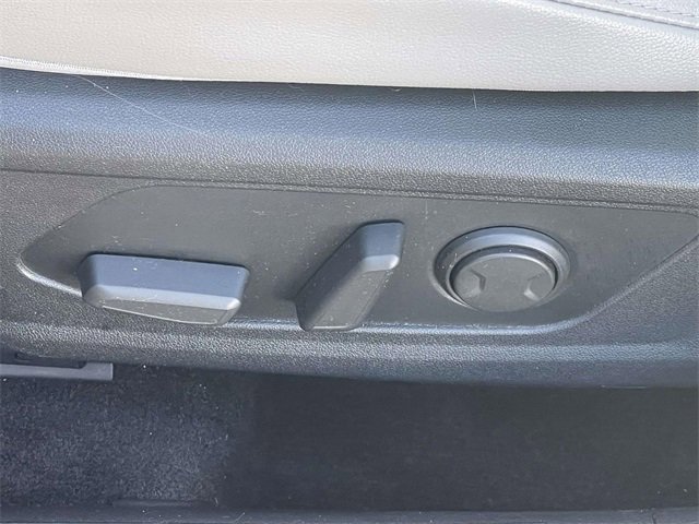 Used 2021 Hyundai Elantra Limited w/ Cargo Package image 12