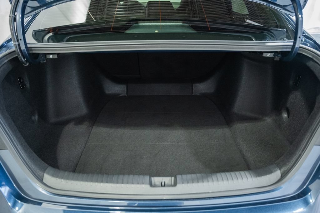 Used 2025 Honda Accord Touring image 9