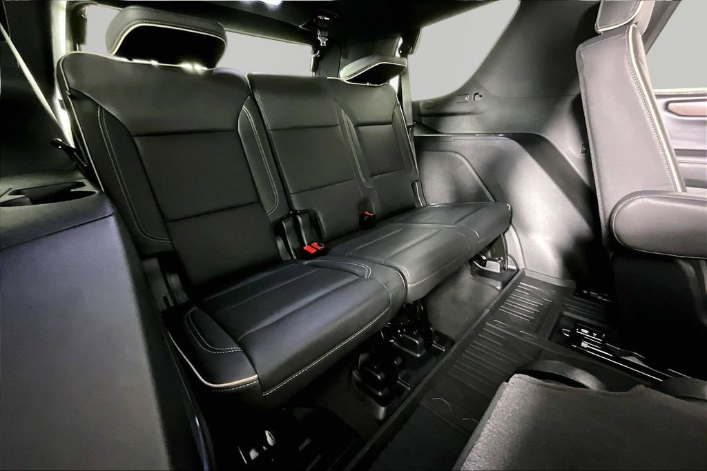 Used 2025 GMC Yukon Elevation AWD/4WD image 25