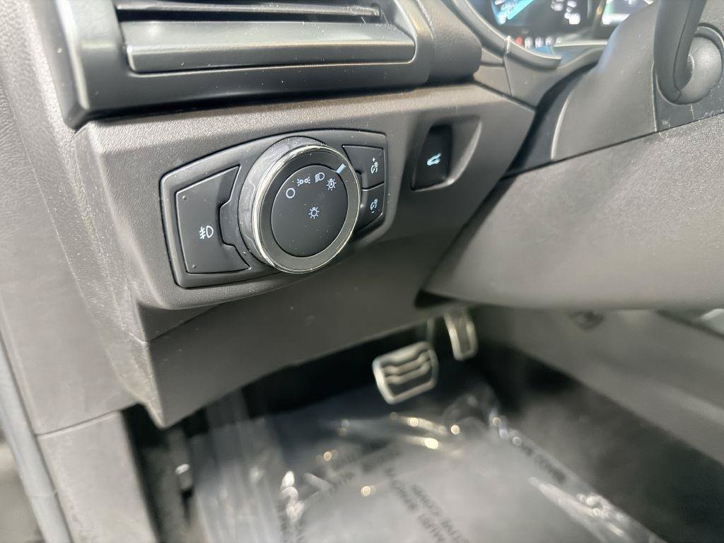 Used 2015 Ford Fusion Titanium FWD image 14