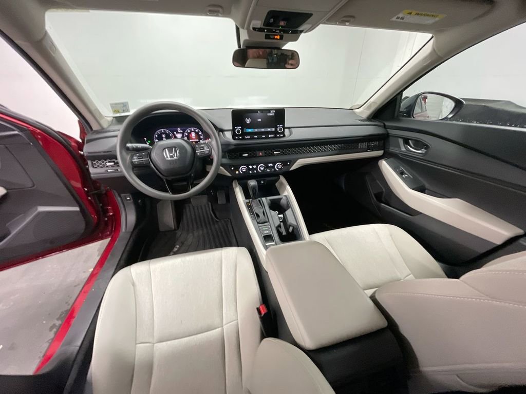 Used 2025 Honda Accord SE image 20