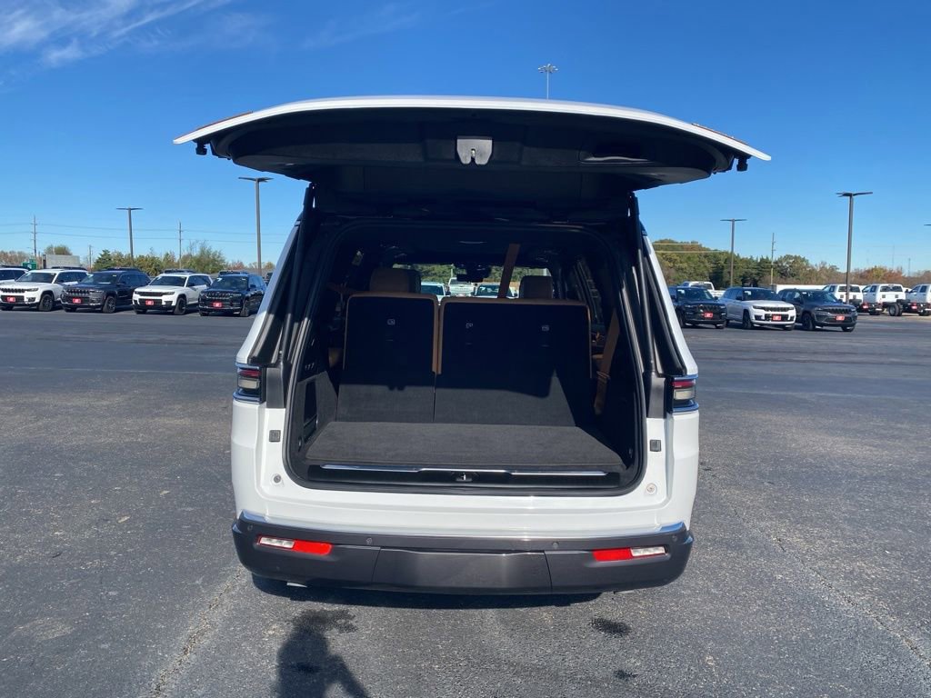 Used 2022 Jeep Grand Wagoneer Series III image 49