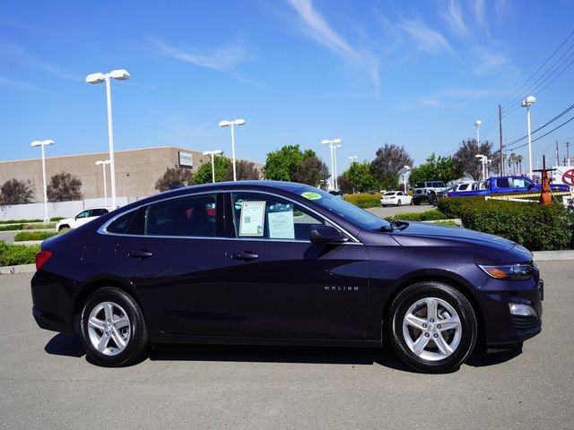 Used 2022 Chevrolet Malibu LS w/ Driver Confidence Package II image 4