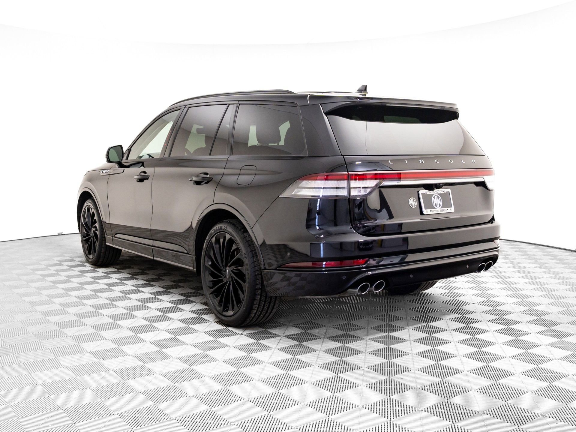 Used 2023 Lincoln Aviator Reserve w/ Equipment Group 201A image 3