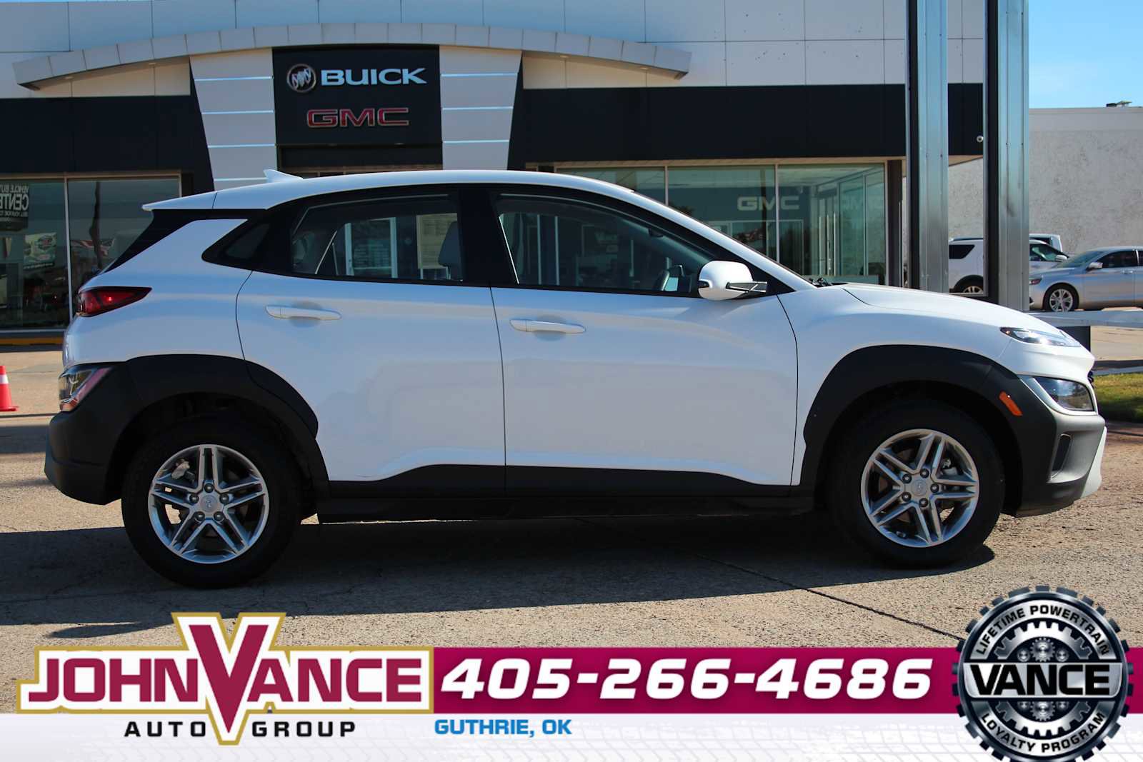 Used 2023 Hyundai Kona SE image 11