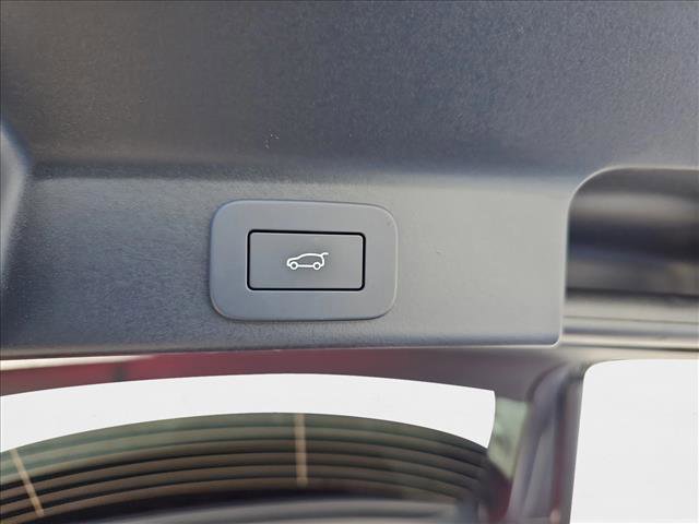 New 2025 Jaguar F-PACE R-Dynamic S image 10