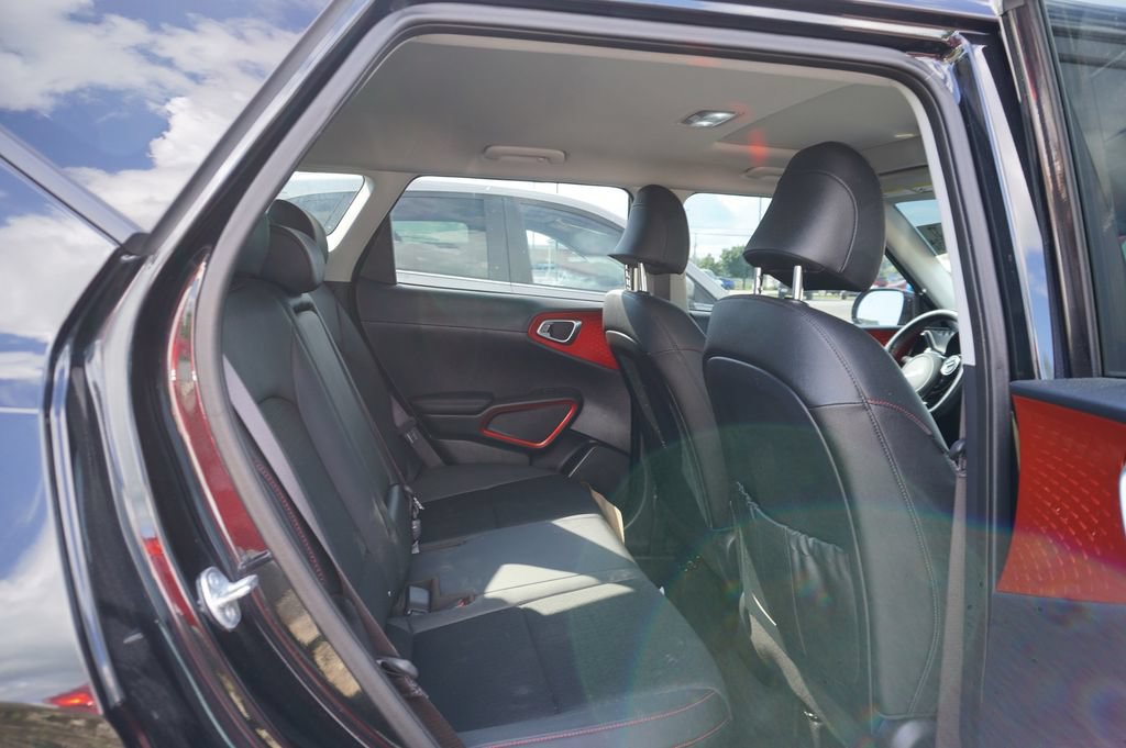 Used 2024 Kia Soul GT-Line FWD image 7