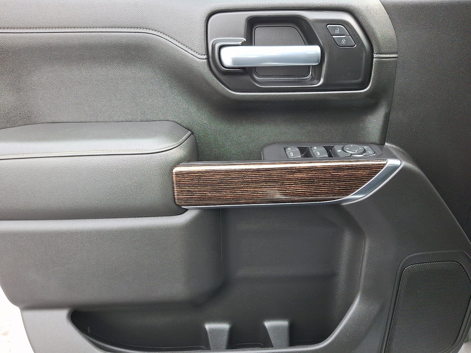 Certified 2021 GMC Sierra 1500 SLE w/ X31 Off-Road Package image 13