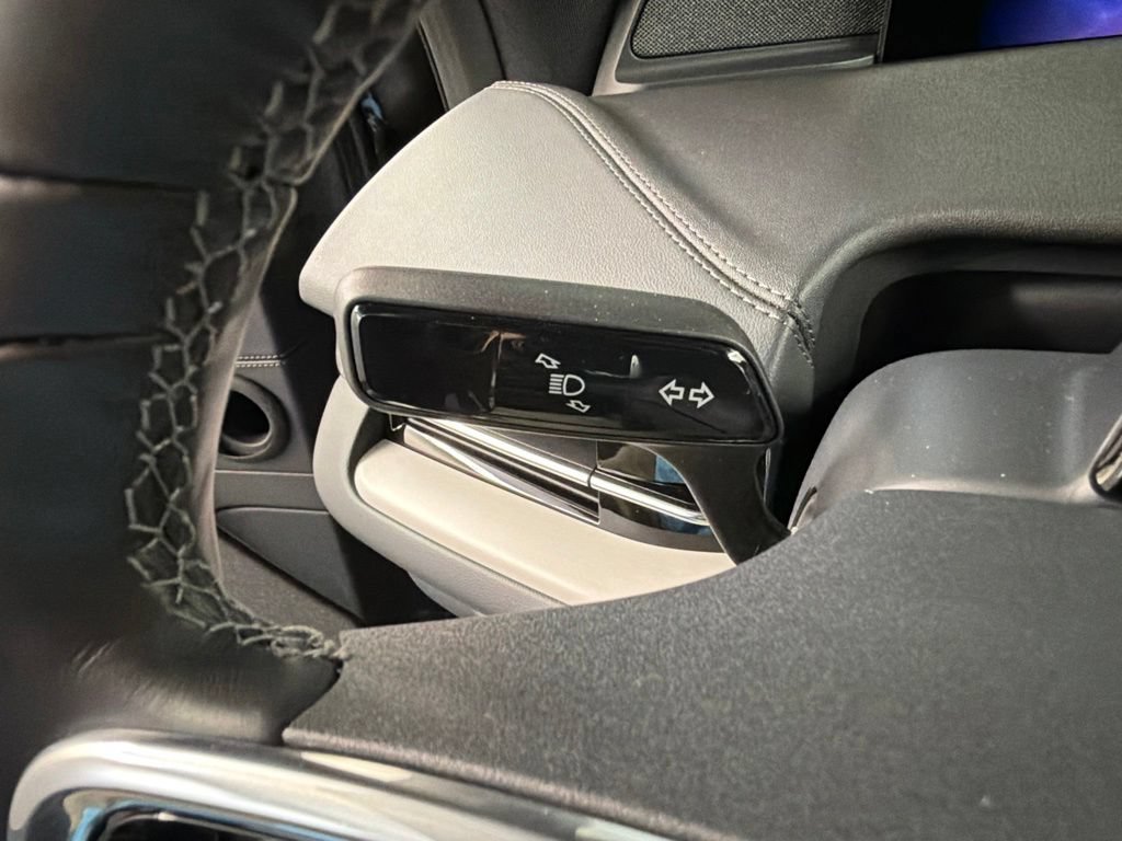 New 2026 Lincoln Navigator Reserve w/ Jet Appearance Package AWD/4WD image 19