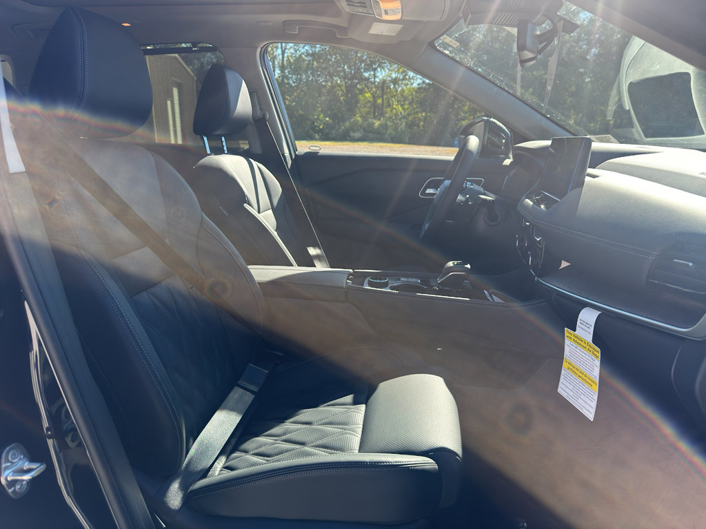 New 2026 Nissan Rogue Platinum w/ Platinum Premium Package image 16