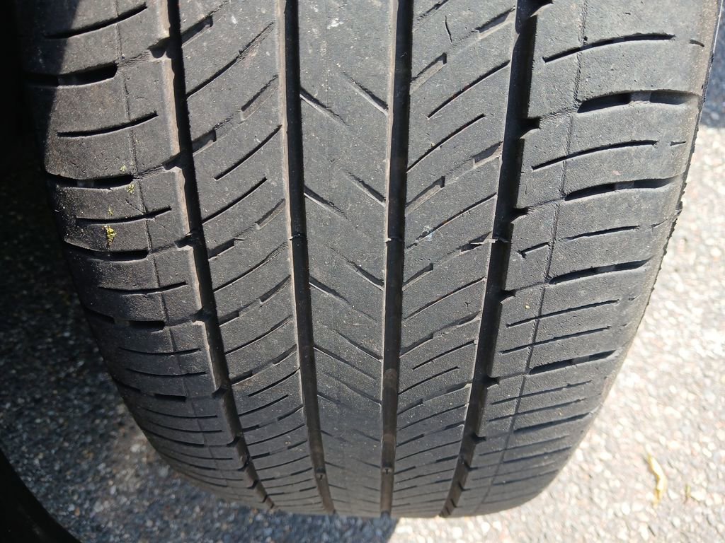 Used 2025 Volkswagen Atlas SE image 42