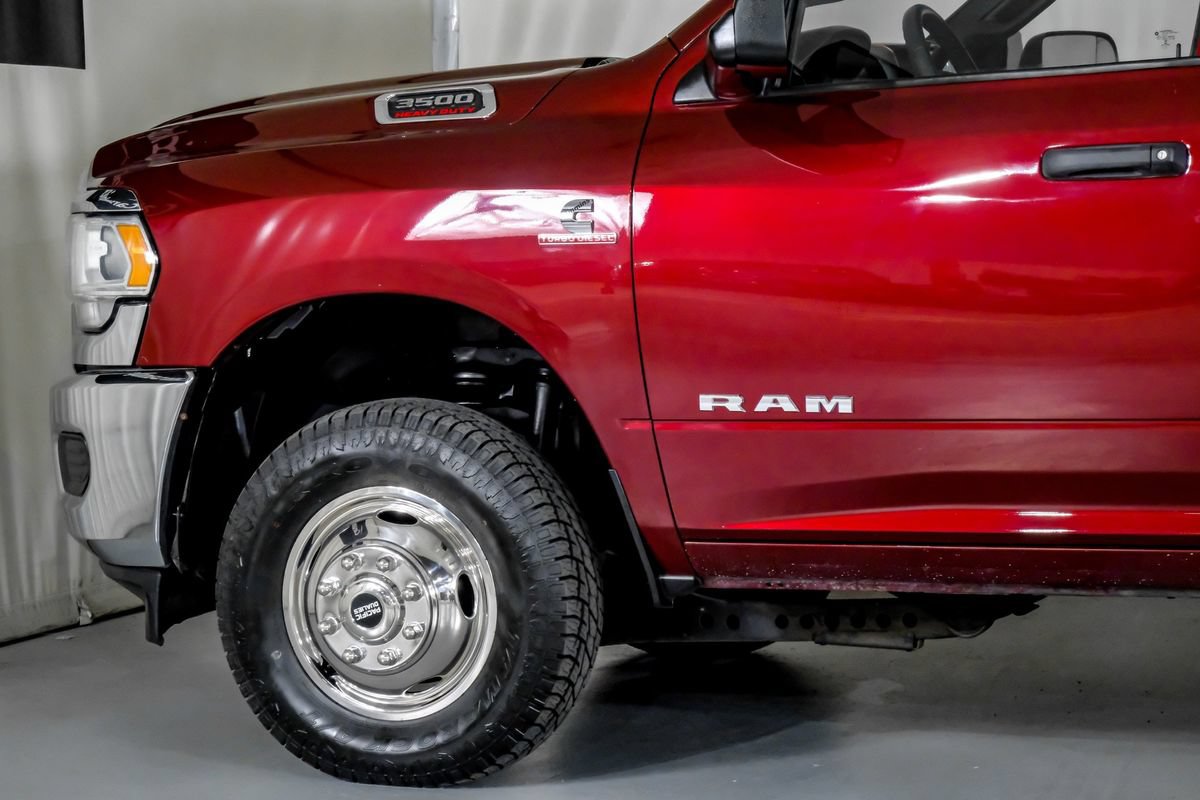 Used 2022 RAM 3500 Tradesman w/ Chrome Appearance Group AWD/4WD image 12