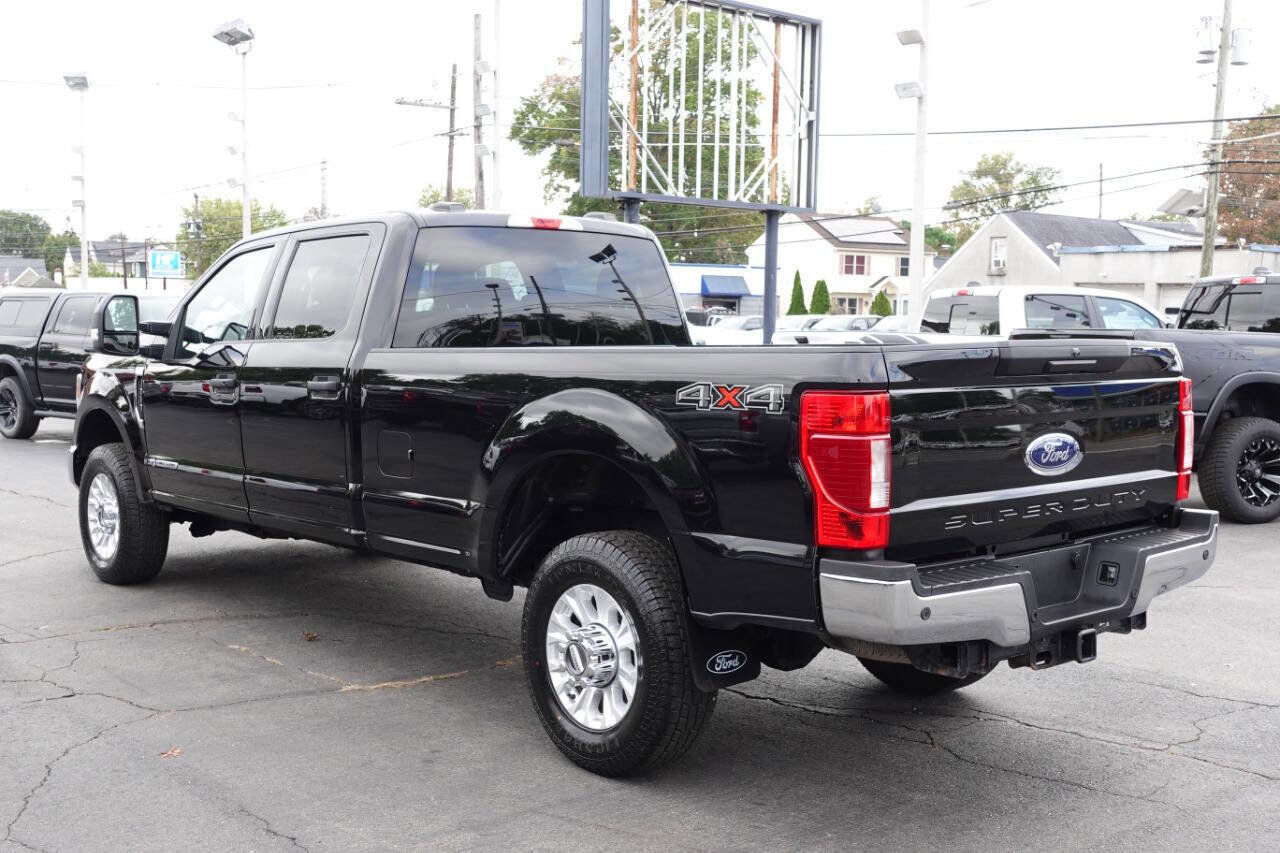 Used 2022 Ford F350 XLT w/ XLT Value Package image 2