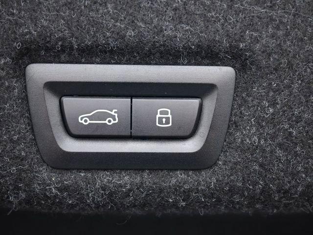 Used 2024 BMW i5 eDrive40i w/ M Sport Package RWD image 14