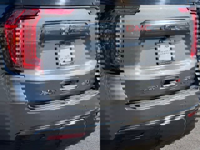 Used 2021 GMC Yukon XL AT4 w/ AT4 Premium Package image 9