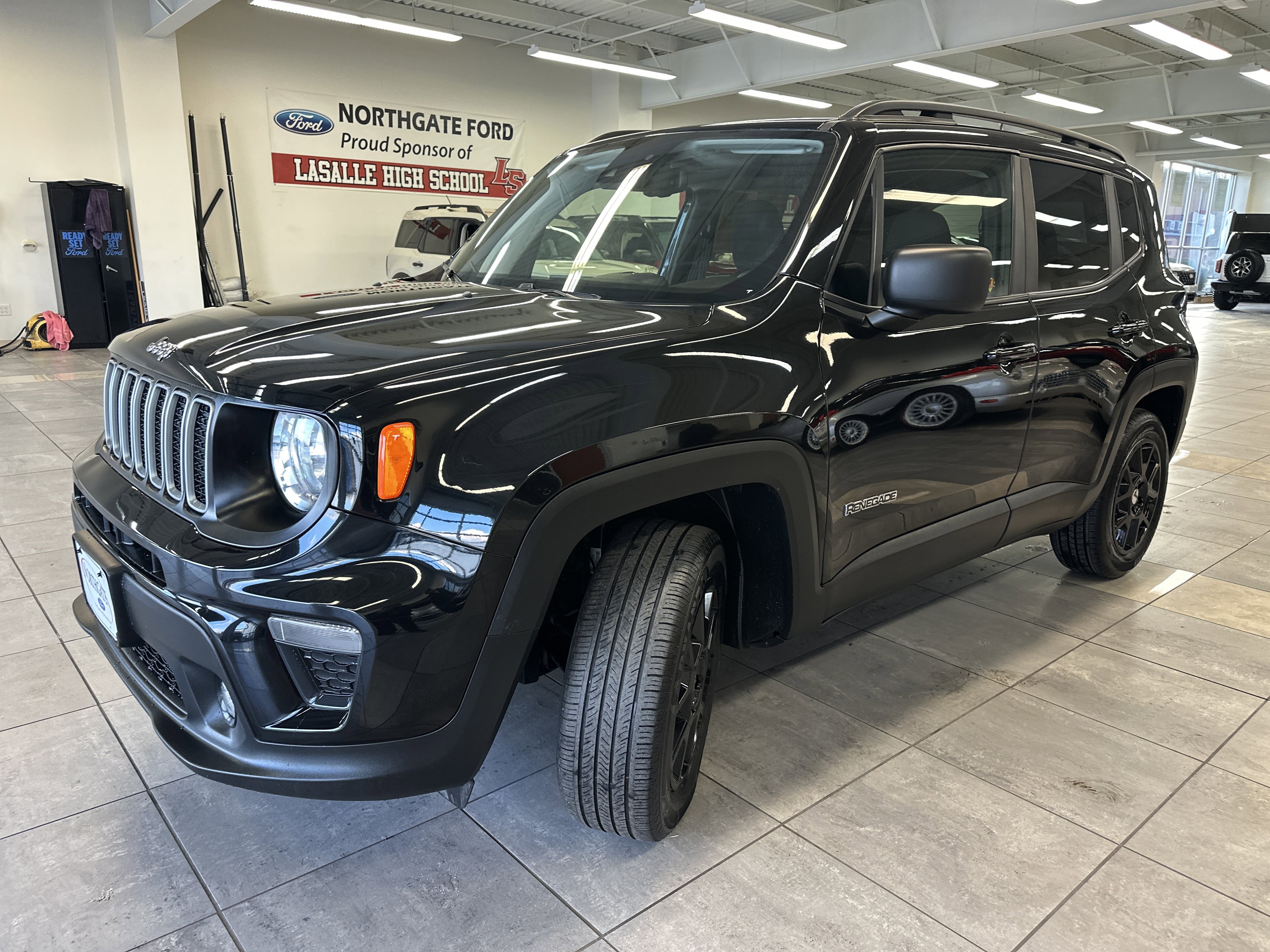 Used 2022 Jeep Renegade Latitude w/ Convenience Group image 16