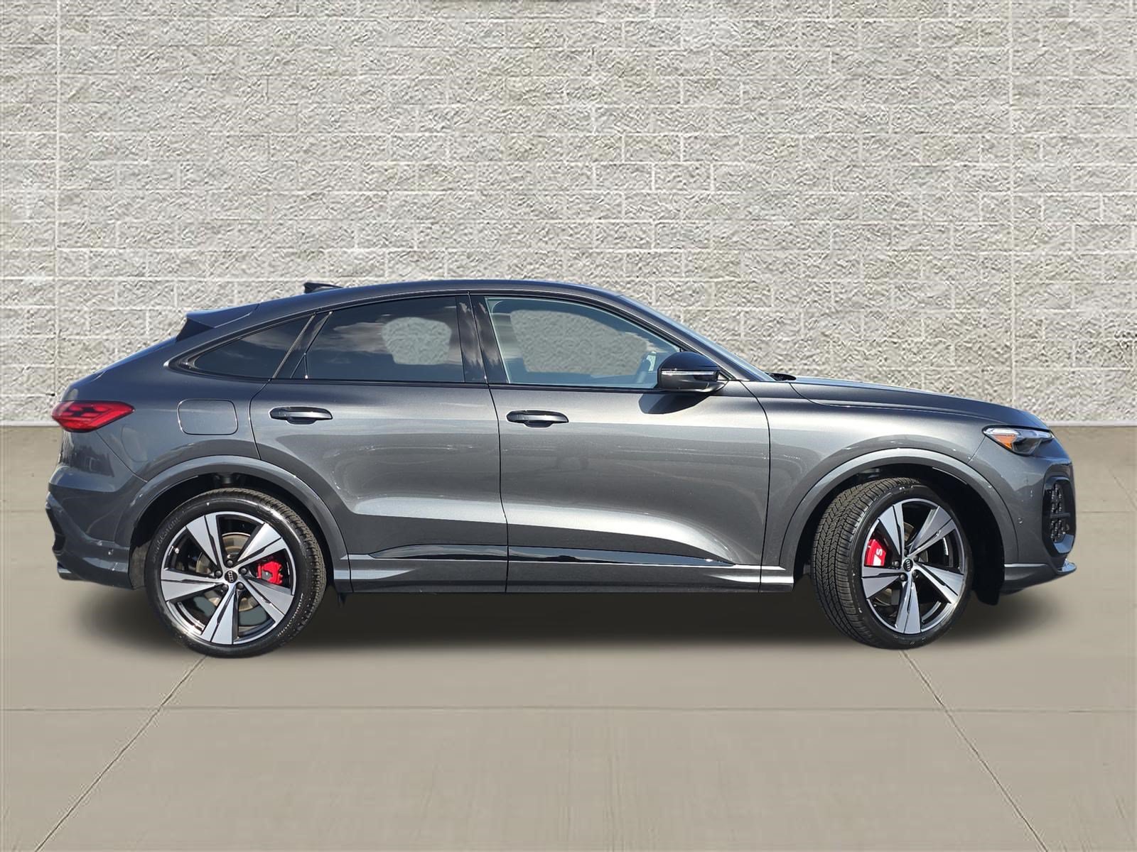 New 2026 Audi SQ5 Premium Plus AWD/4WD image 8