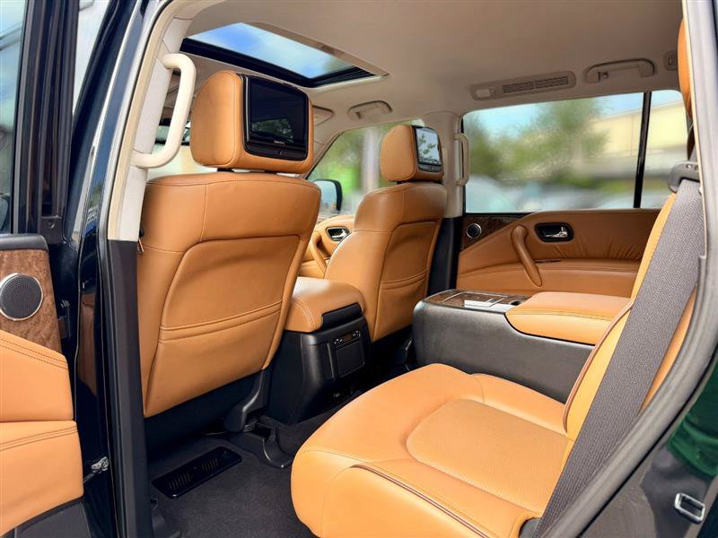 Used 2017 INFINITI QX80 Signature Edition w/ All Season Package AWD/4WD image 7
