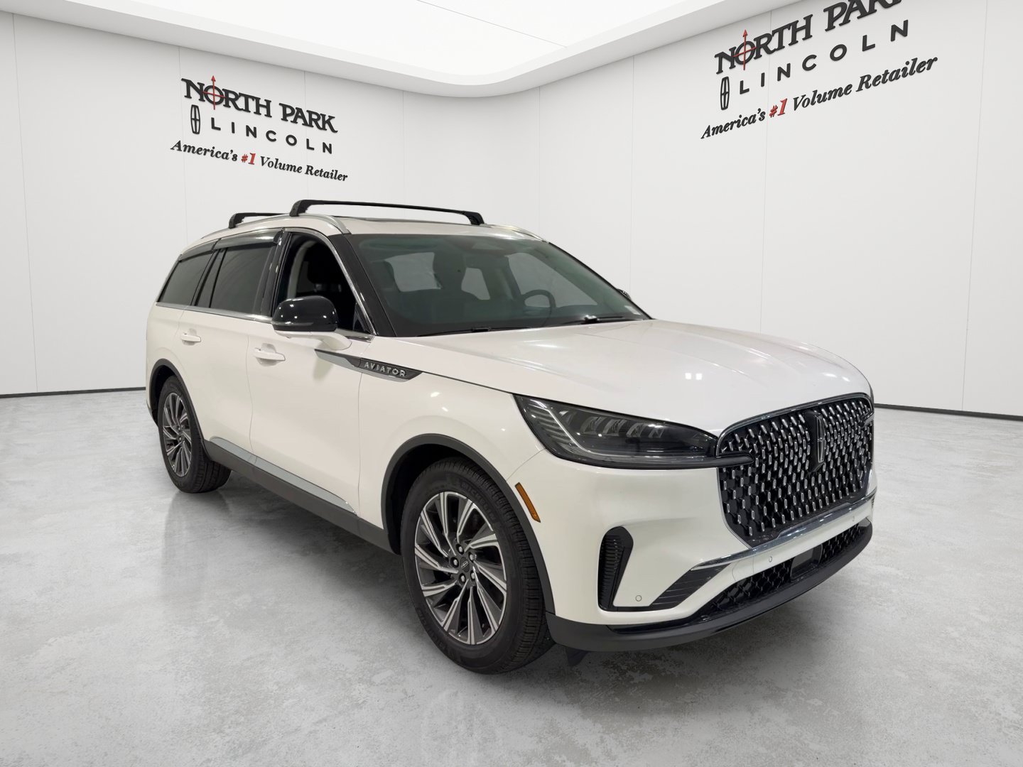 Used 2026 Lincoln Aviator 2WD image 7