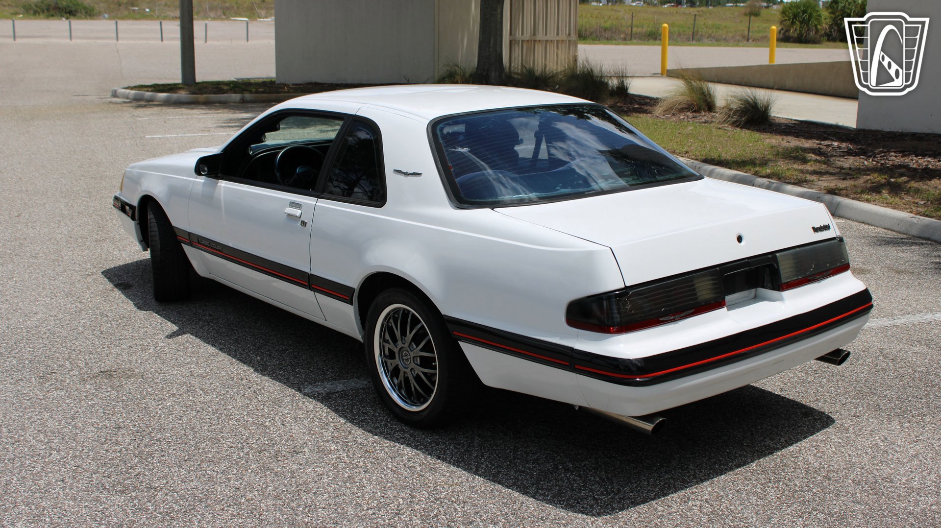 Used 1988 Ford Thunderbird RWD image 16