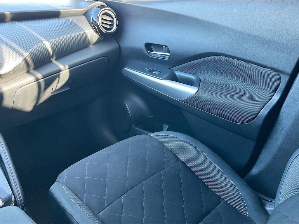 Used 2019 Nissan Kicks SV image 21