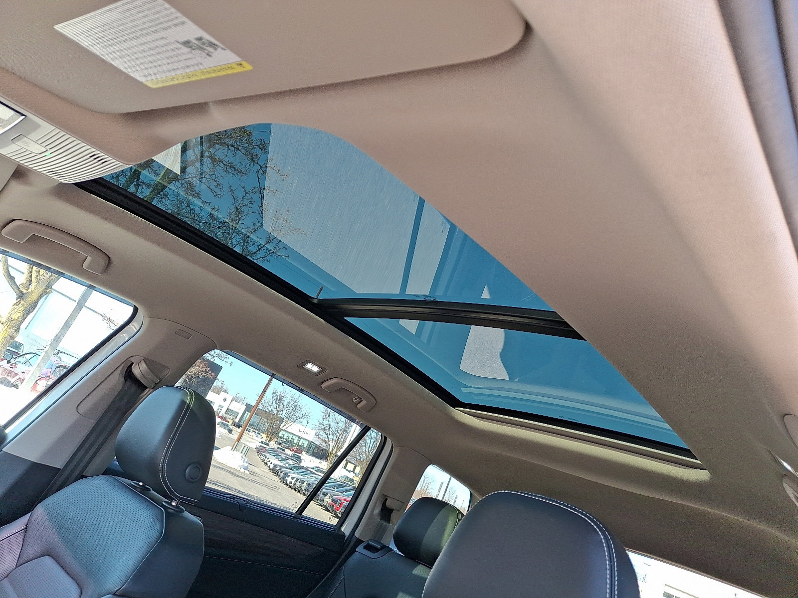 Used 2024 Volkswagen Atlas SEL image 15