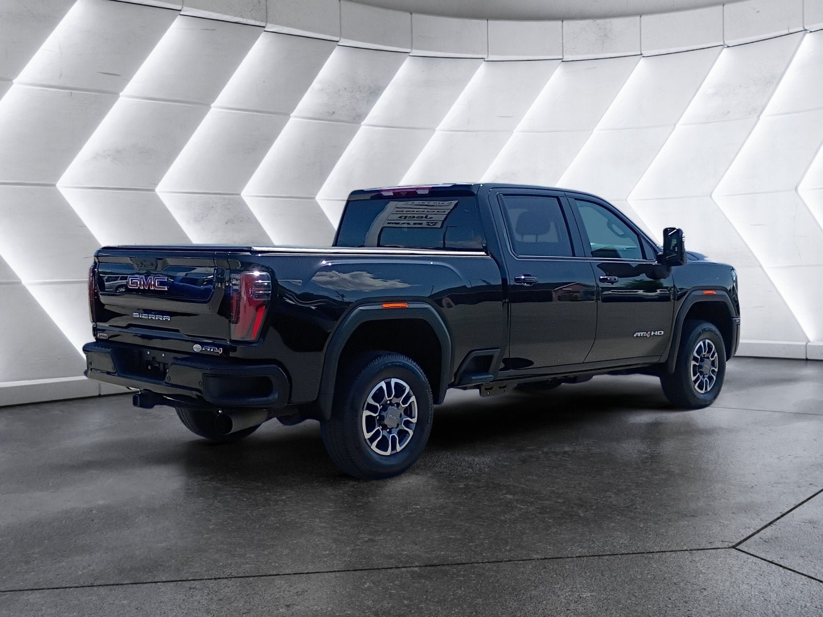 Used 2025 GMC Sierra 2500 AT4 AWD/4WD image 6