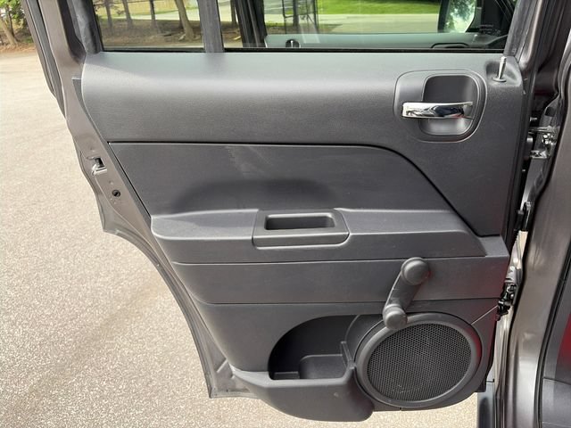 Used 2016 Jeep Patriot Sport FWD image 16
