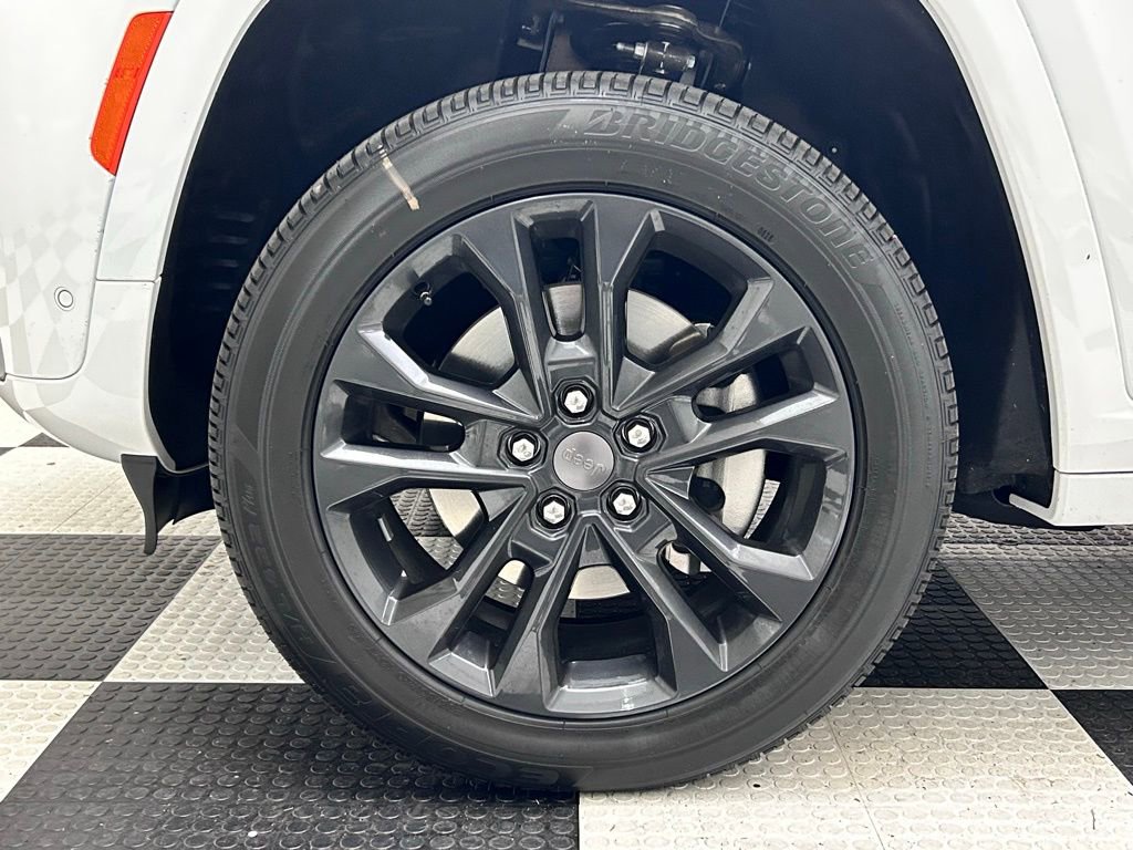 New 2026 Jeep Grand Cherokee L Limited AWD/4WD image 8