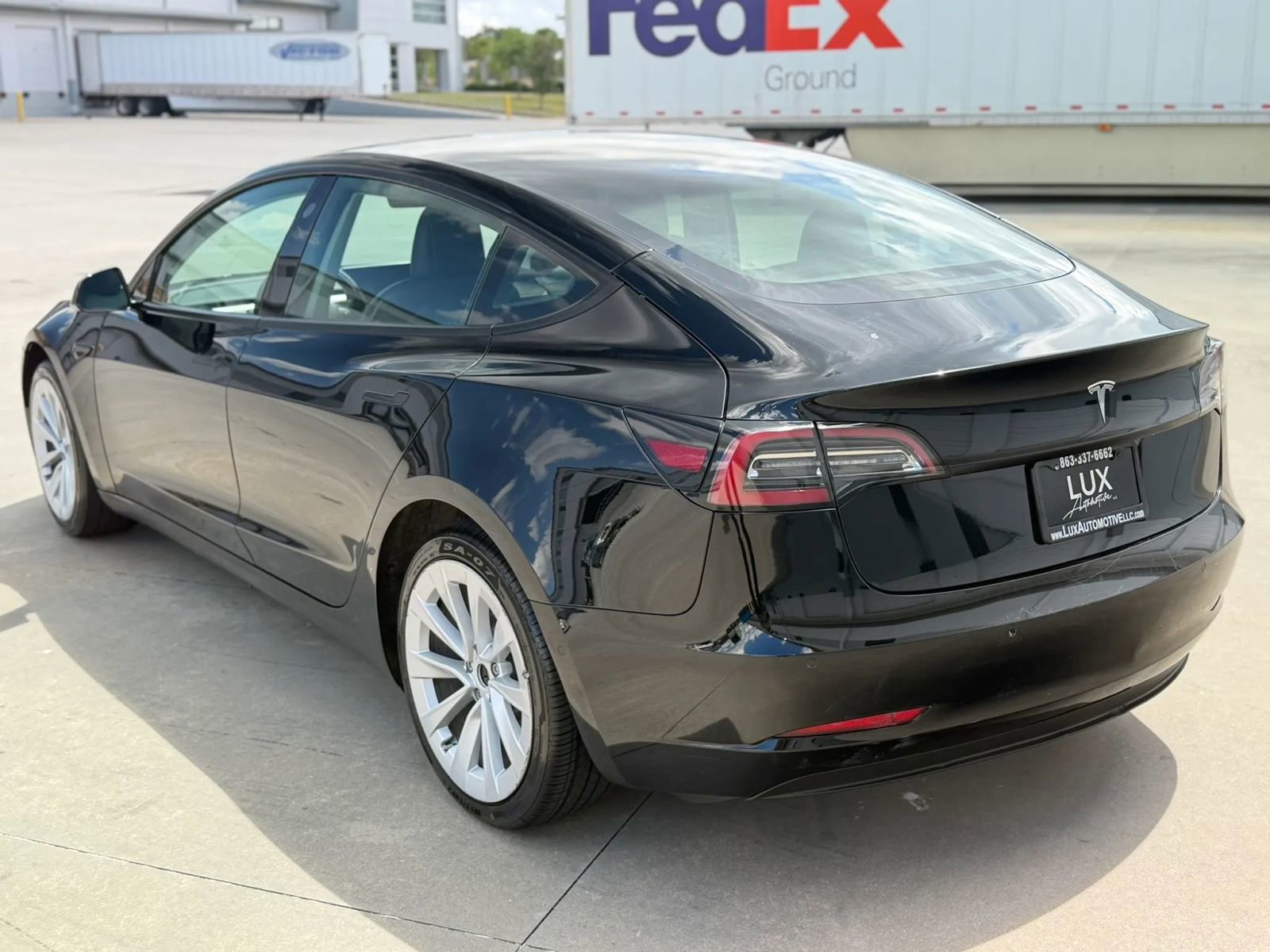 Used 2022 Tesla Model 3 Standard Range image 11
