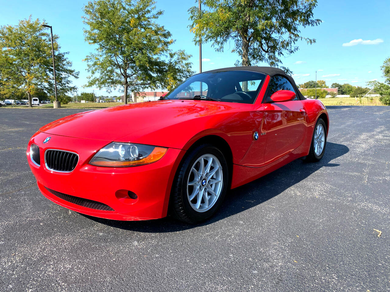 Used 2004 BMW Z4 2.5i image 2