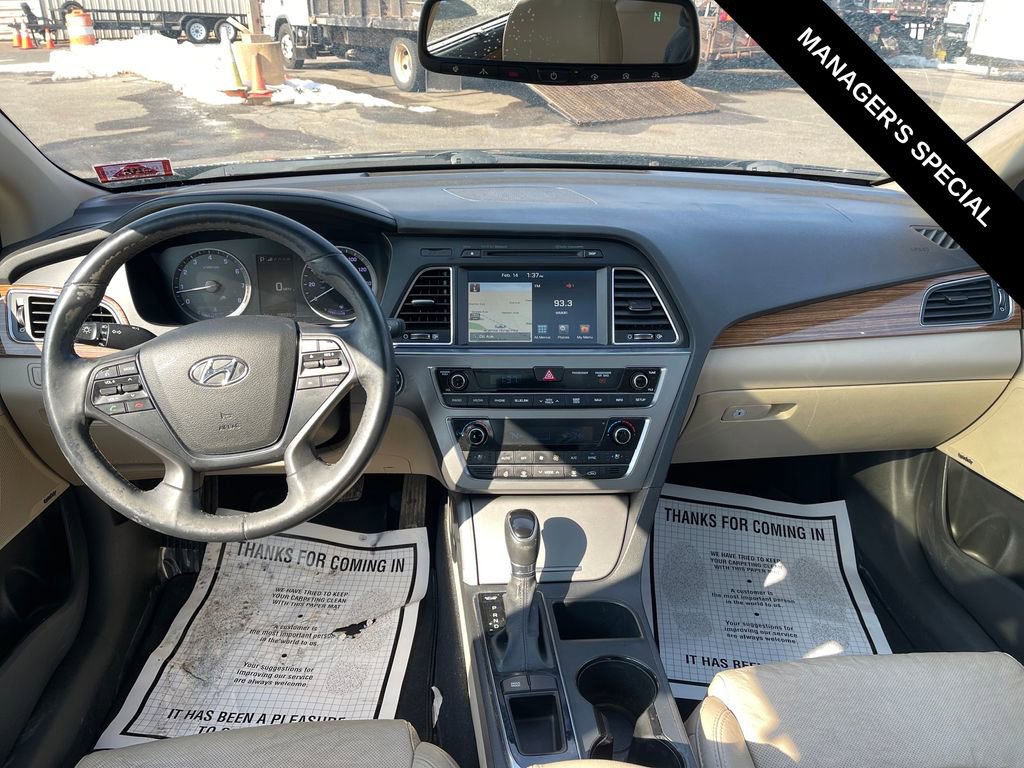 Used 2015 Hyundai Sonata Limited w/ Option Group 05 FWD image 19
