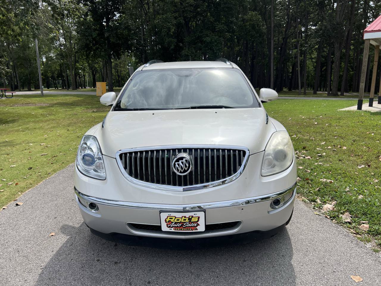 Used 2009 Buick Enclave CXL w/ Driver Confidence Package FWD image 3