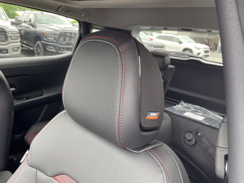 New 2026 Nissan Kicks SR w/ SR Premium Package AWD/4WD image 13