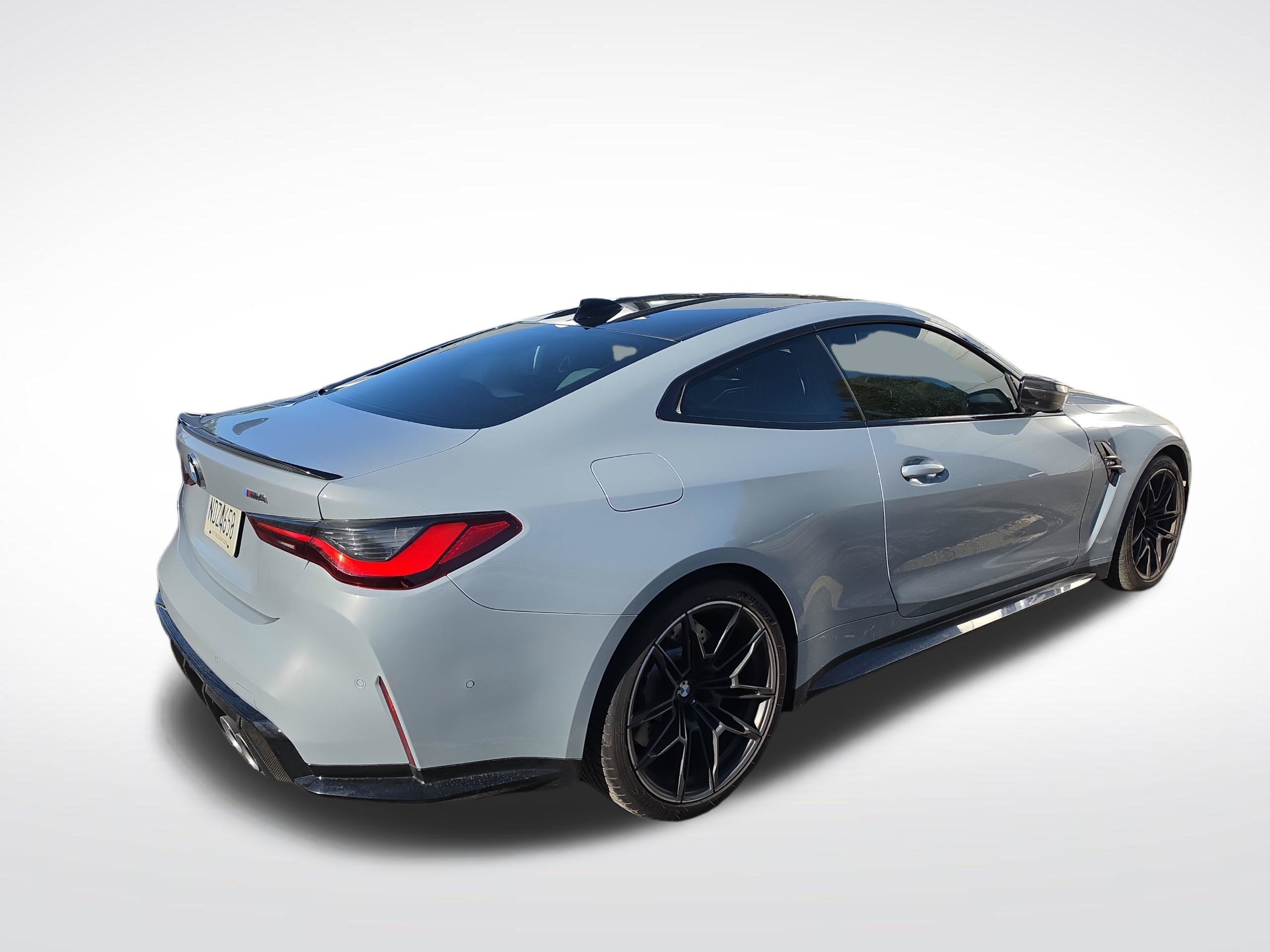Used 2022 BMW M4 Coupe w/ M Carbon Exterior Package RWD image 5