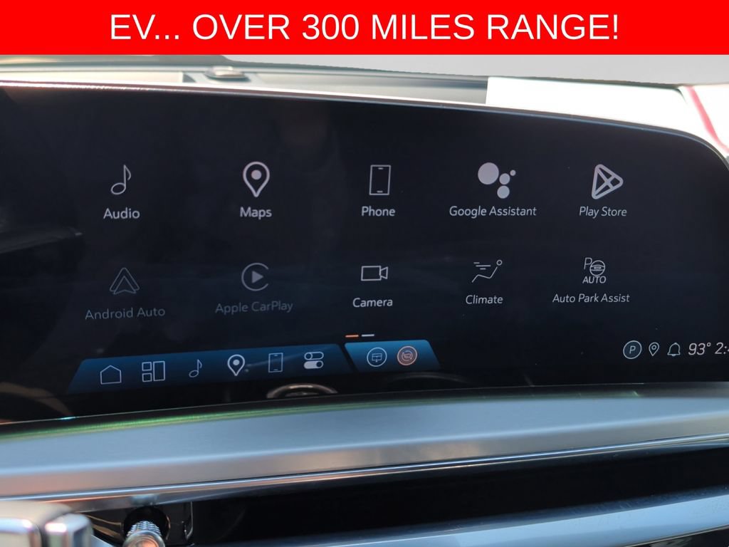 Used 2024 Cadillac Lyriq Luxury w/ LPO, Floor Liner Package AWD/4WD image 19