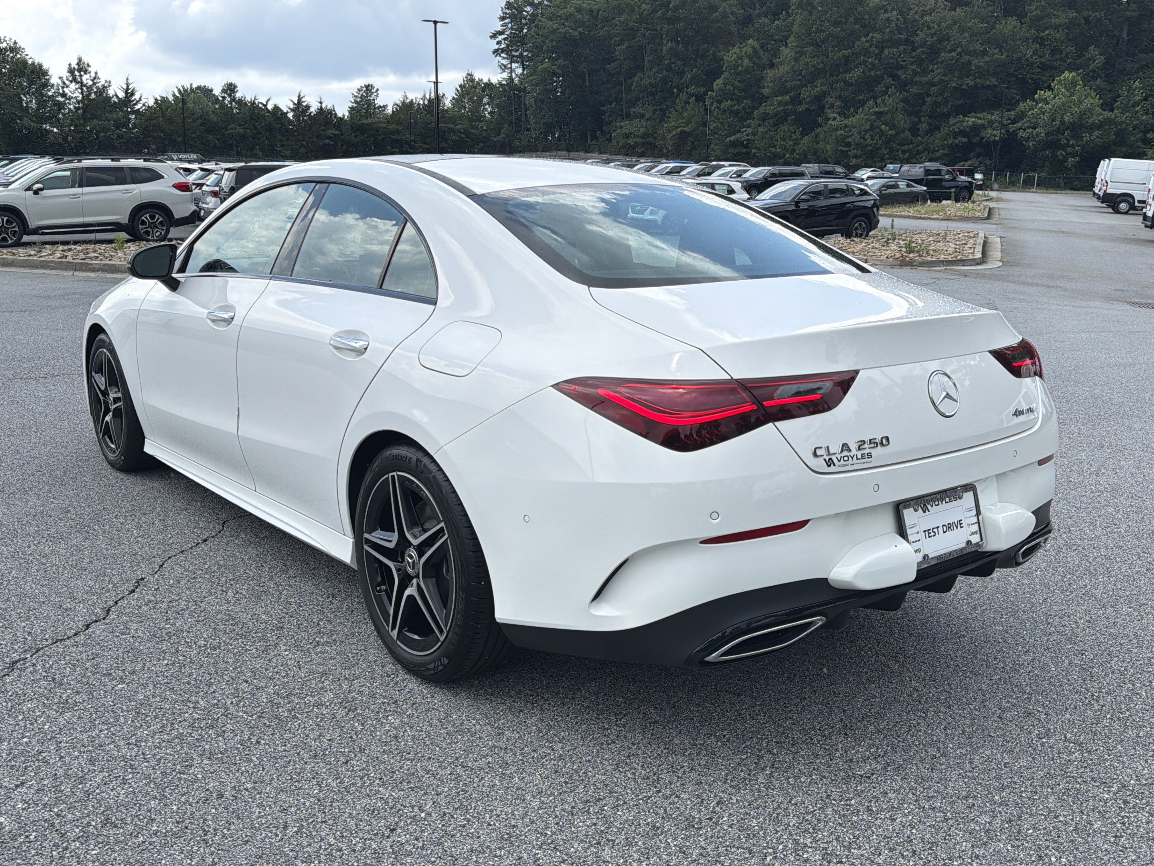 Used 2025 Mercedes-Benz CLA 250 4MATIC image 6