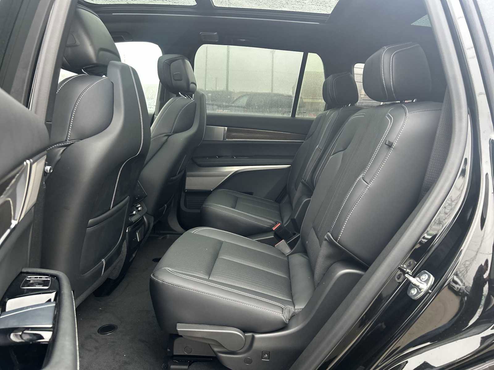 New 2026 Cadillac Vistiq Luxury image 24