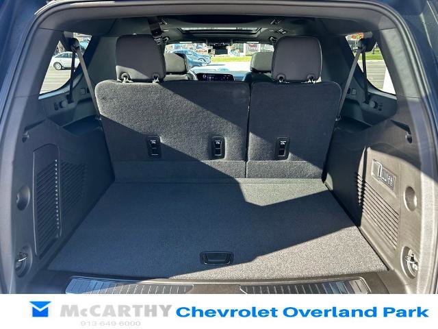 New 2026 Chevrolet Suburban Premier w/ Sun And Tow Package AWD/4WD image 23