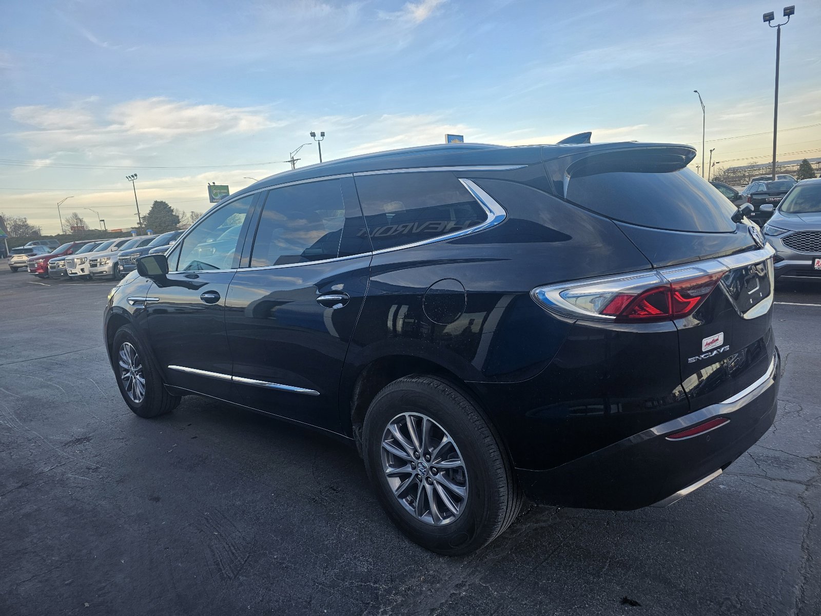 Used 2024 Buick Enclave Premium image 5