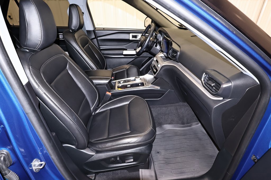 Certified 2020 Ford Explorer XLT w/ Equipment Group 202A image 23