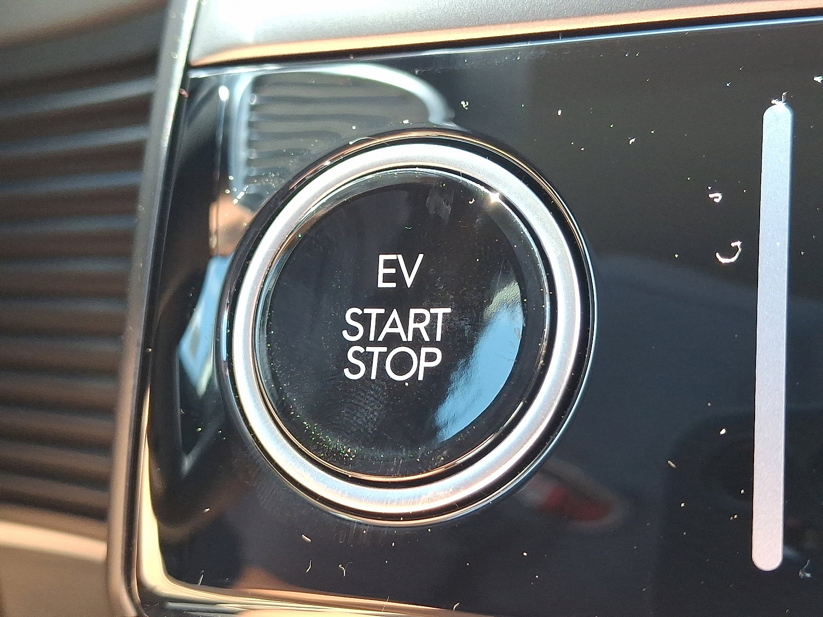 New 2025 Hyundai Ioniq 5 SE image 18