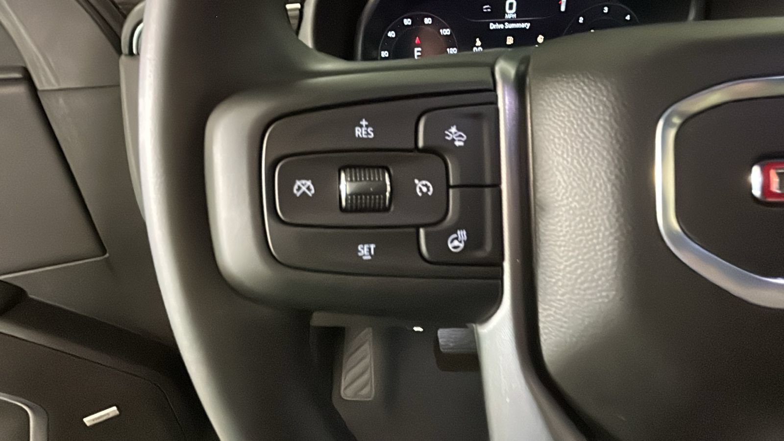 Used 2024 GMC Yukon XL SLT w/ SLT Luxury Package AWD/4WD image 18
