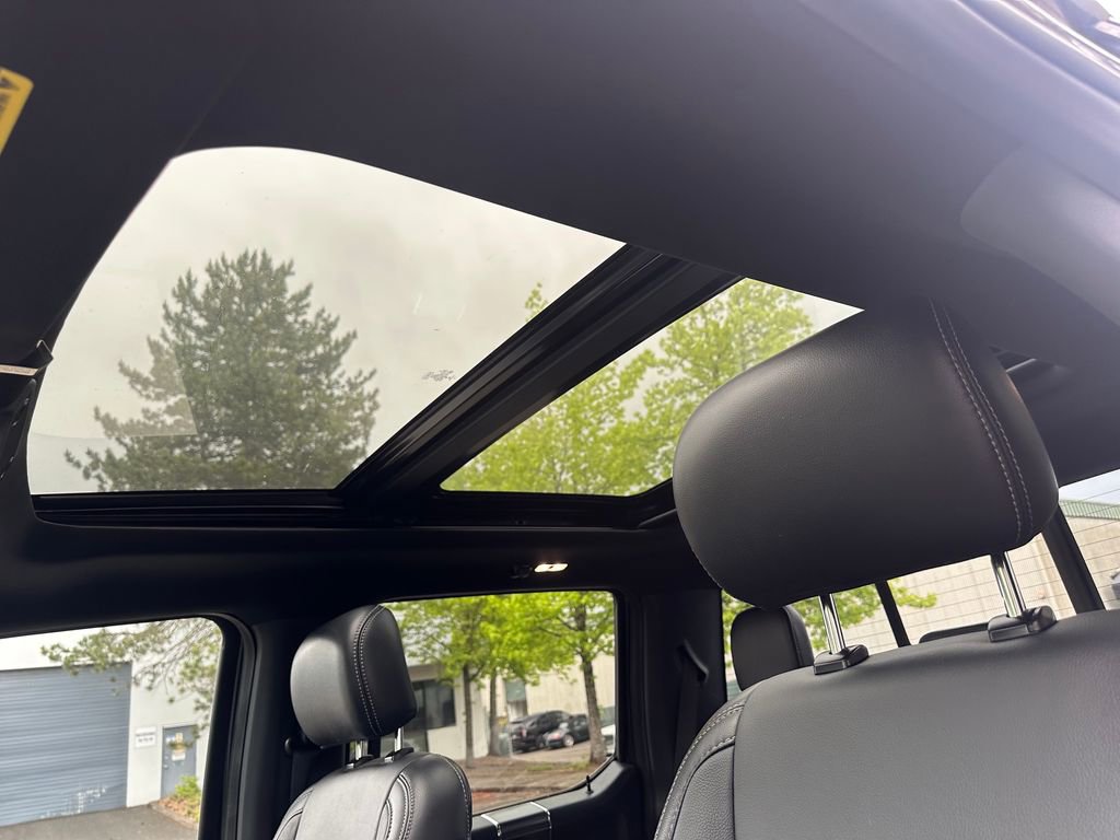 Used 2019 Ford F150 Lariat w/ Equipment Group 502A Luxury AWD/4WD image 16