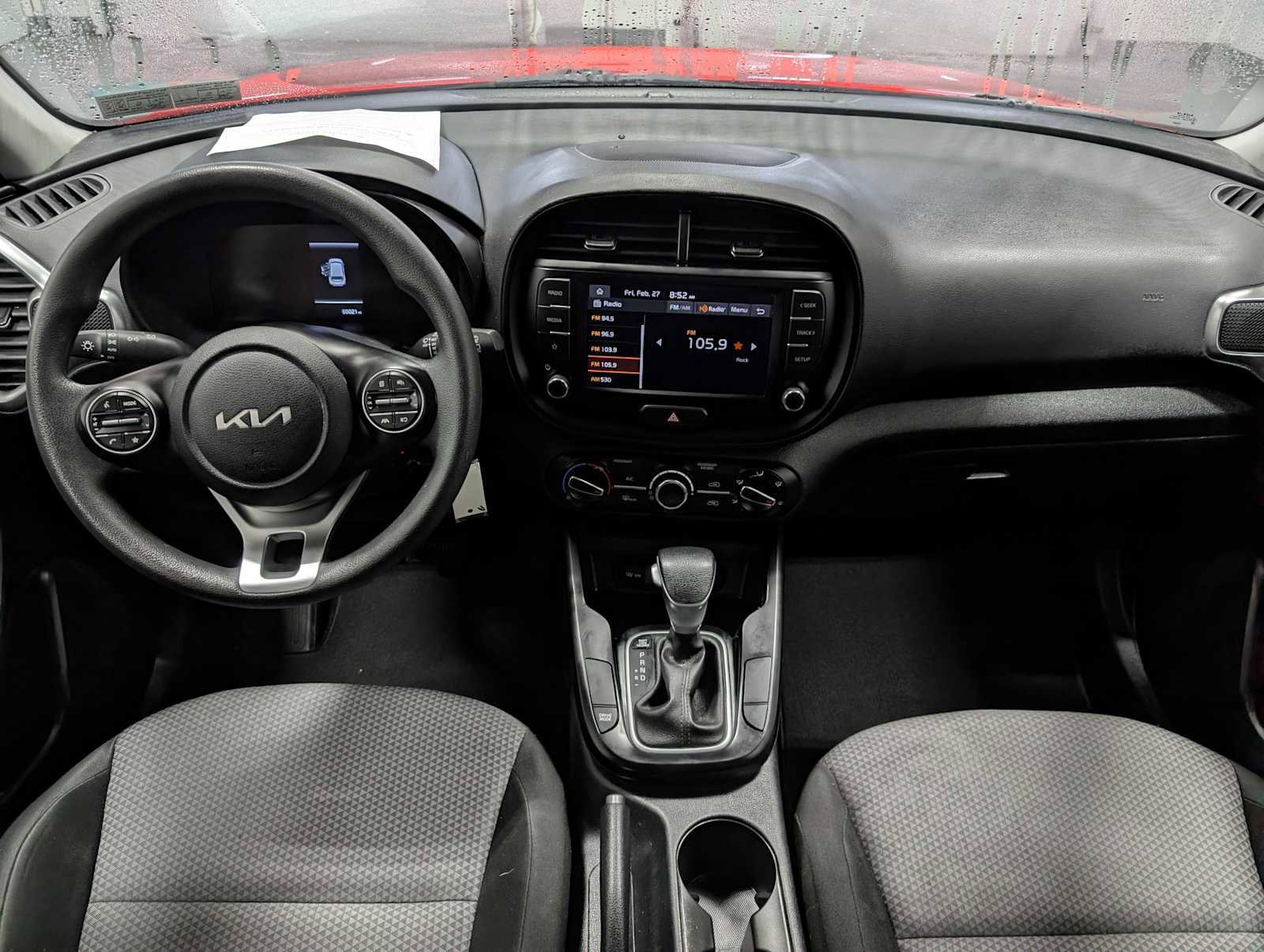 Used 2023 Kia Soul LX w/ LX Technology Package image 17