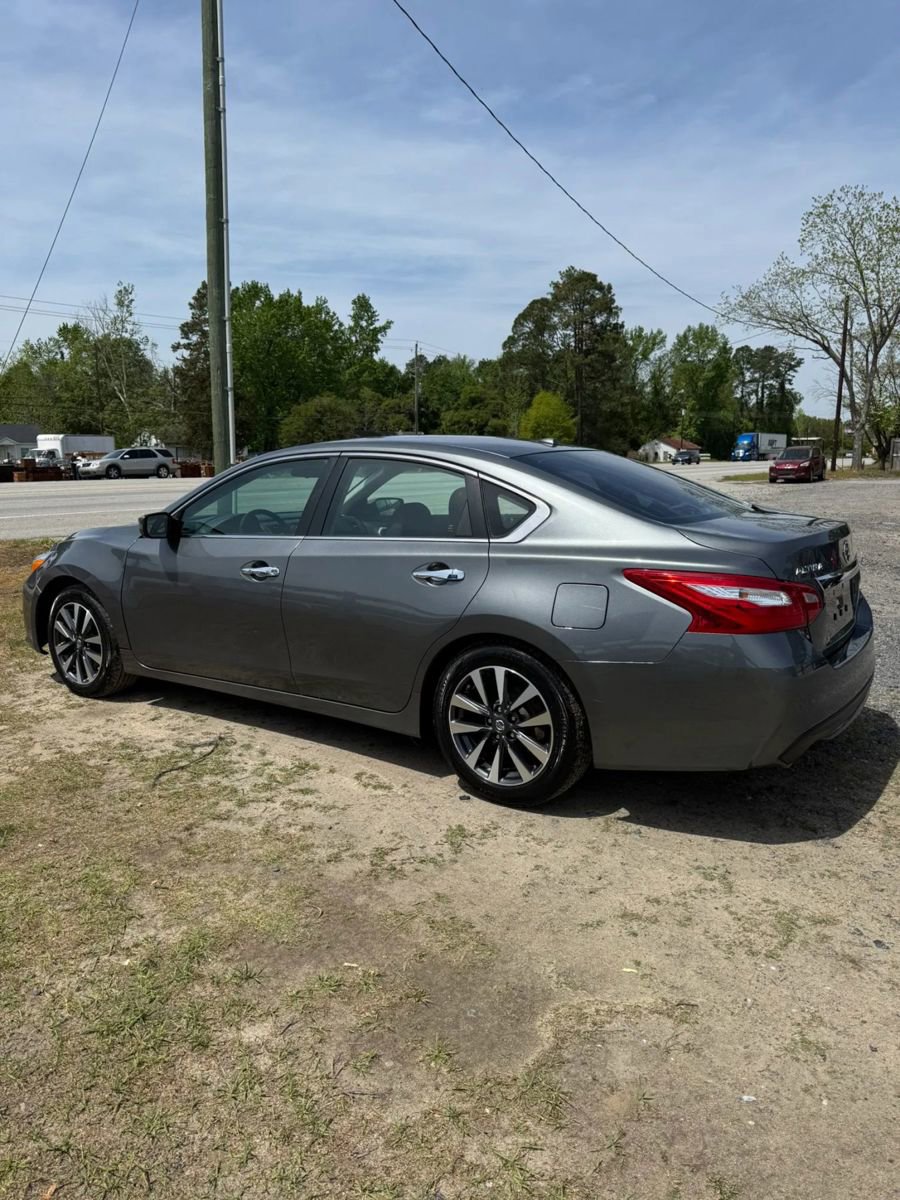 Used 2017 Nissan Altima 2.5 SV image 6