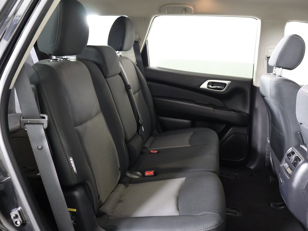 Used 2020 Nissan Pathfinder S image 30