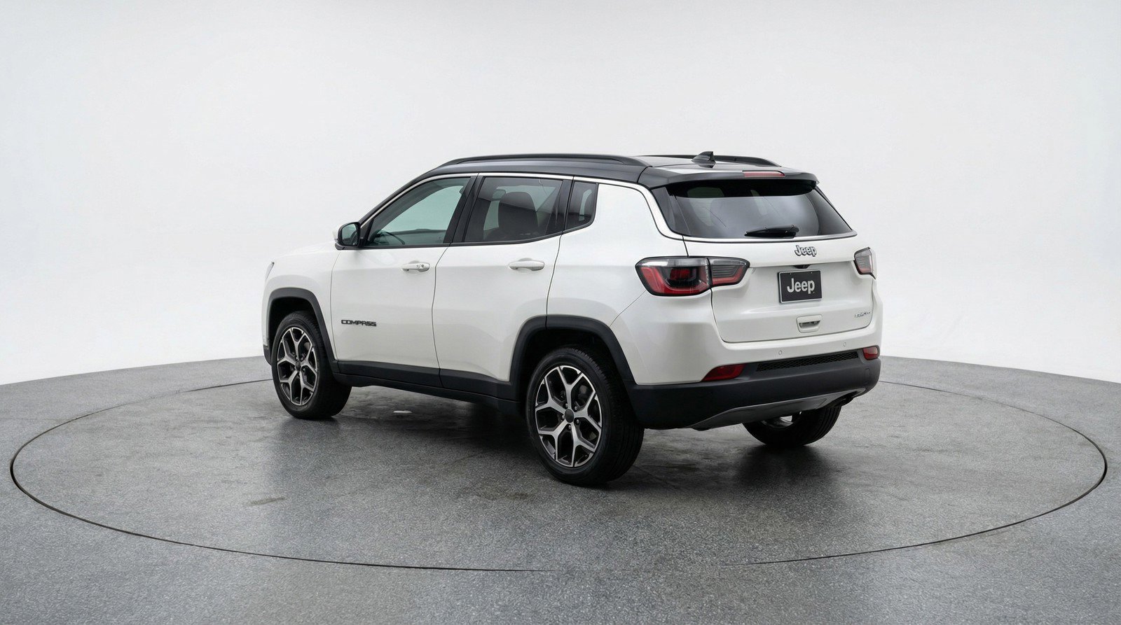 Used 2025 Jeep Compass Limited image 6
